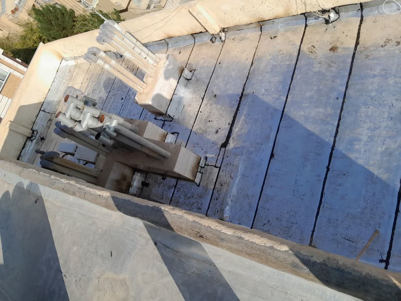 اجرای عایق سقف خانه
